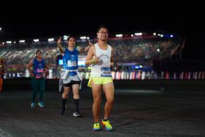 BIB: 40298
                            <button type="button" onclick="openModal(19598867)" class="btn btn-primary btn-sm float-right btn-popup" data-toggle="modal" data-target=".modal-high-quality">
                        <i class="fas fa-shopping-cart"></i> Add to Cart
                    </button>
                                            <button type="button" onclick="isThisMe(19598867, true)" class="btn btn-success btn-sm float-right btn-popup btn-isme hidden" data-toggle="tooltip" data-placement="bottom" title="นี่คือรูปของคุณใช่ไหม คลิกที่นี่เพื่อเอาเข้าอัลบั้ม">
                        <i class="fas fa-plus"></i> Add to album
                    </button>
                    <button type="button" onclick="isThisMe(19598867, false)" class="btn btn-warning btn-sm float-right btn-popup btn-isnotme hidden">
                        <i class="fas fa-ban"></i> Remove from album
                    </button>